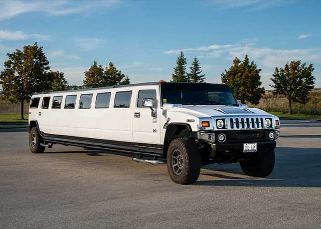 20 Passenger Hummer Limo luxury limousine in Halton Hills